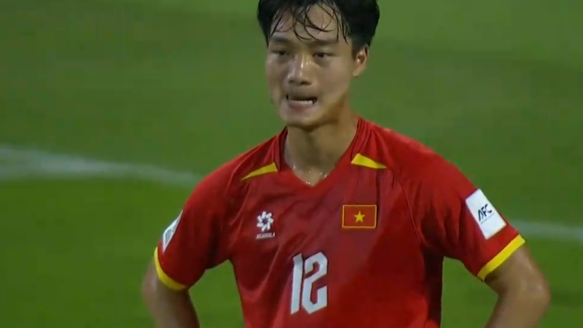 MK体育app下载-韩国读秒绝平!比赛进入加时赛,越南球员落泪,阮庭北葬送好局